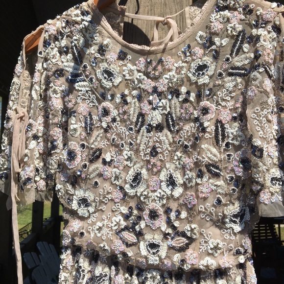 🚫Sold🚫Needle and Thread Embellished - Picture 3 of 8